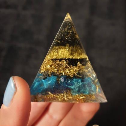 Tetrahedron Orgone Pyramid/ Healing Energy / Emf..