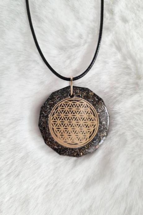 Very Strong Orgone Orgonite Pendant / EMF protection / 4G - 5G buster/ Healing Energy Crystals Shungite Monoatomic Gold